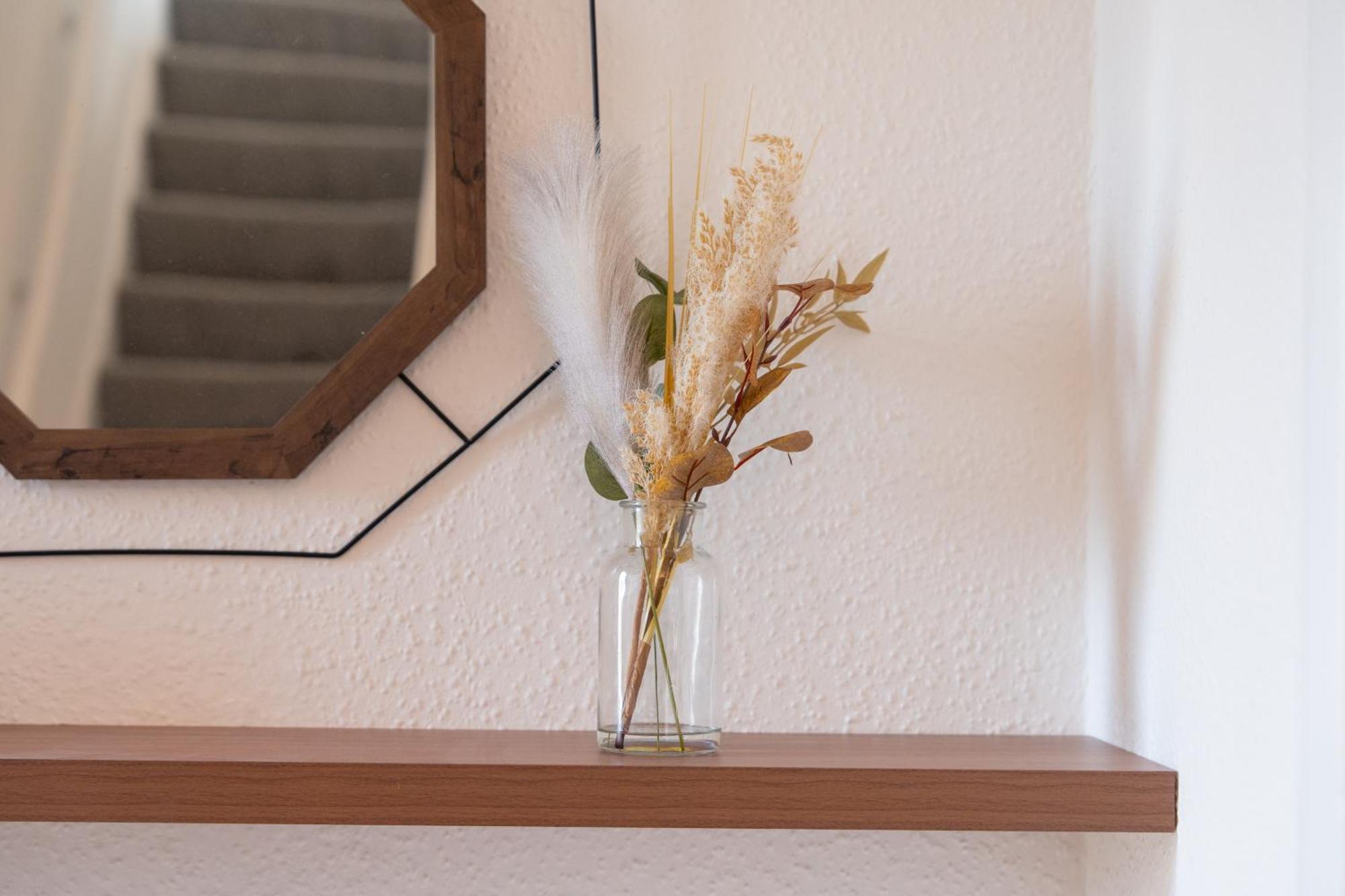 Stylish 4 Bedroom Spacious Retreat With Parking - Sleeps 10 - Families & Contractors Canterbury Zewnętrze zdjęcie