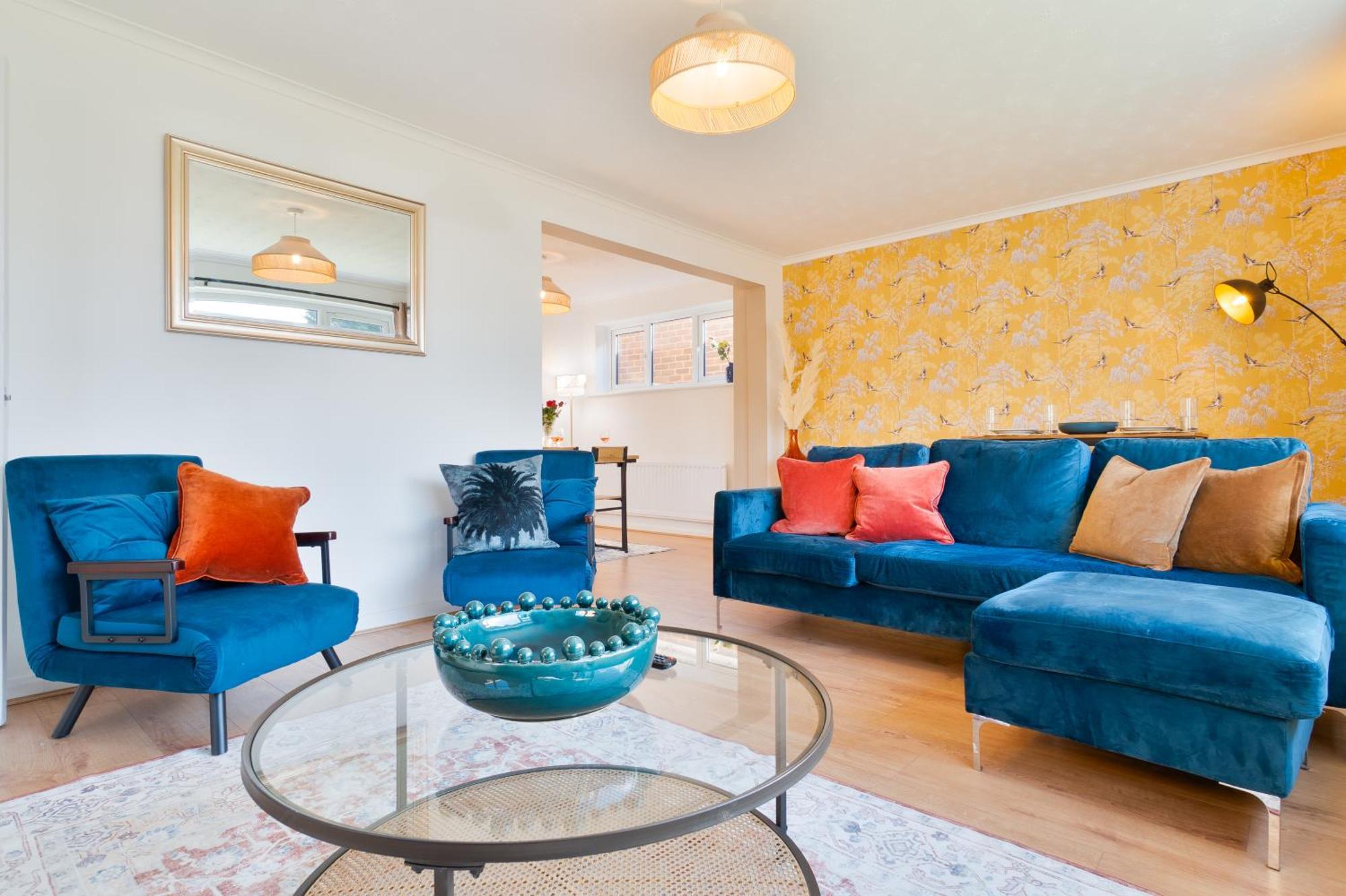 Stylish 4 Bedroom Spacious Retreat With Parking - Sleeps 10 - Families & Contractors Canterbury Zewnętrze zdjęcie